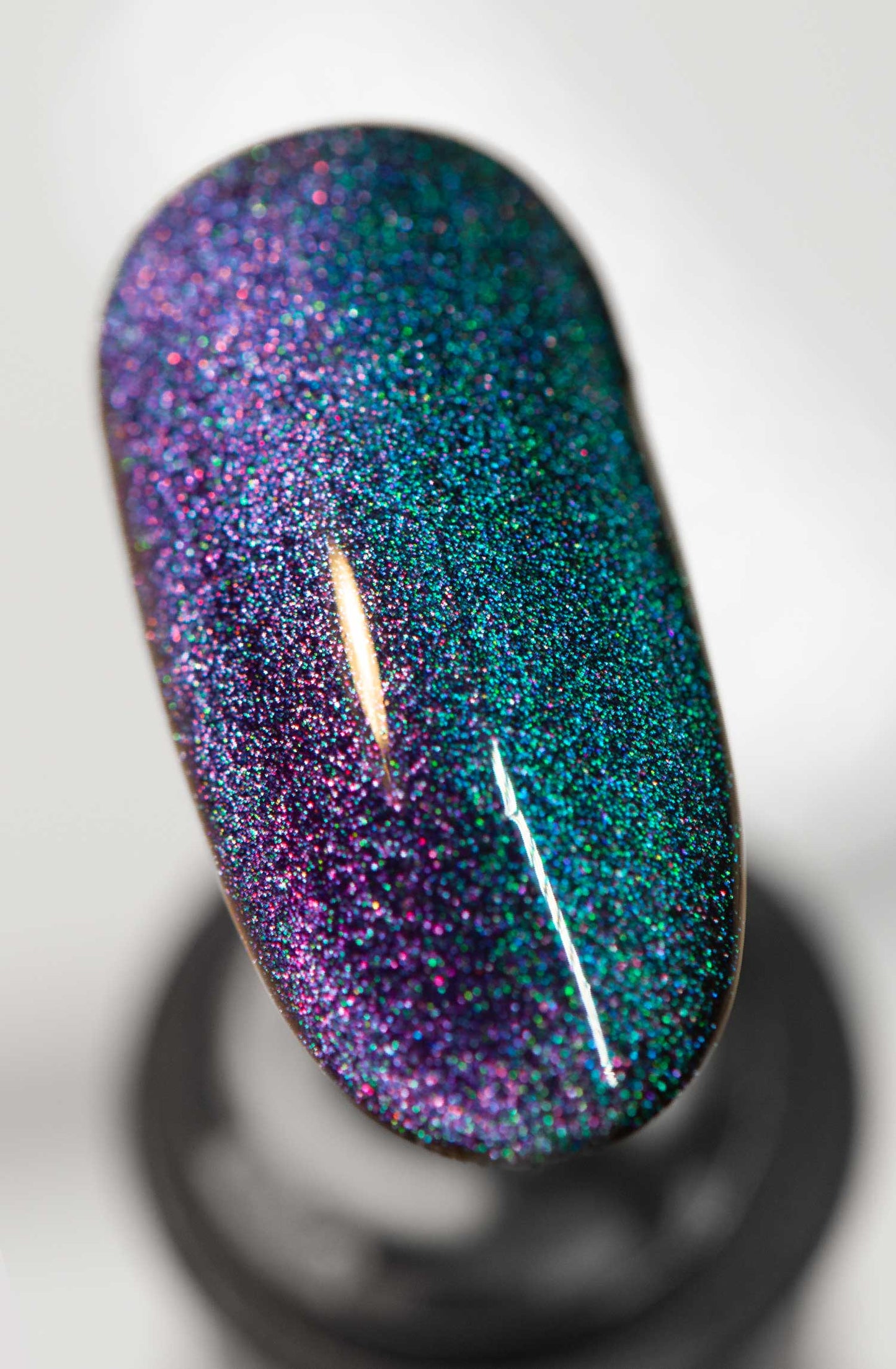 Artemis - Chameleon Cats Eye Gel Polish